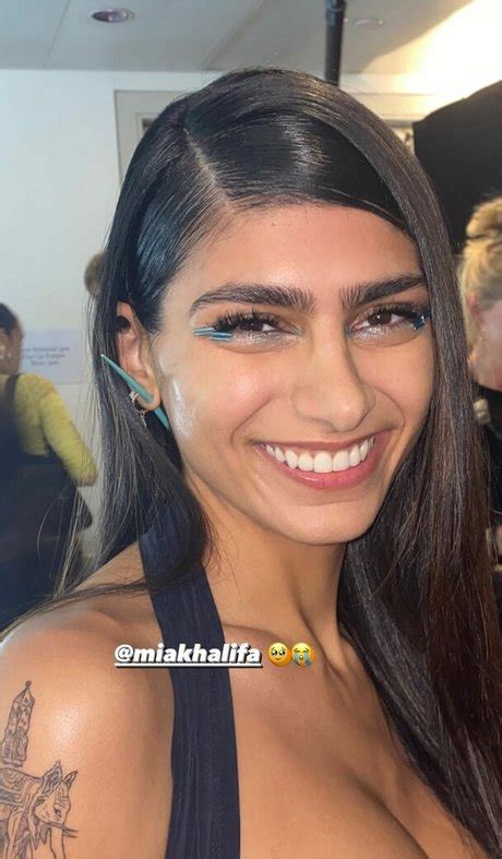 mia khalifa nud|Mia Khalifa Naked Porn Videos 